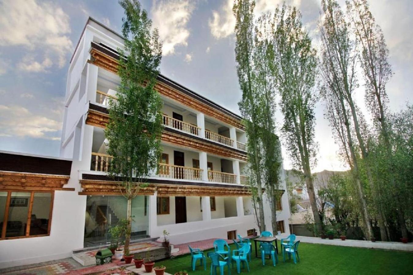 Hotel Ladakh Marvel Лех Экстерьер фото